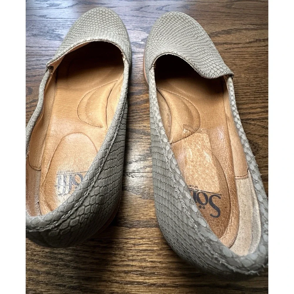 Sofft Napoli Slip On Shoes Grey Snake Print Nubuck Leather Loafers Womens 10